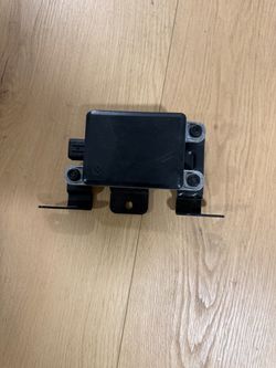 Genesis G70 2022-2025 Front Cruise Control Distance Sensor OE 99110G9600