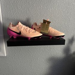 Nike Phantom Cleats