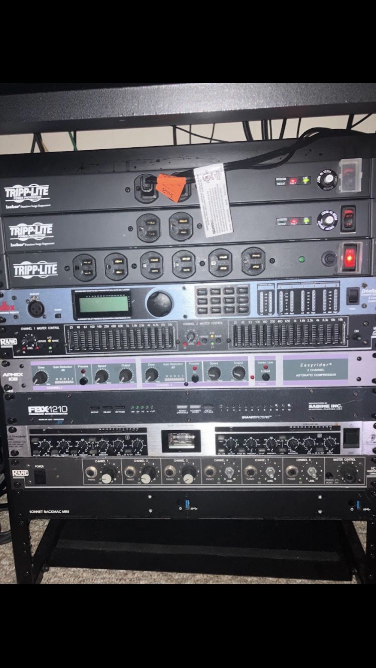 Audio Rack / Power Conditioner