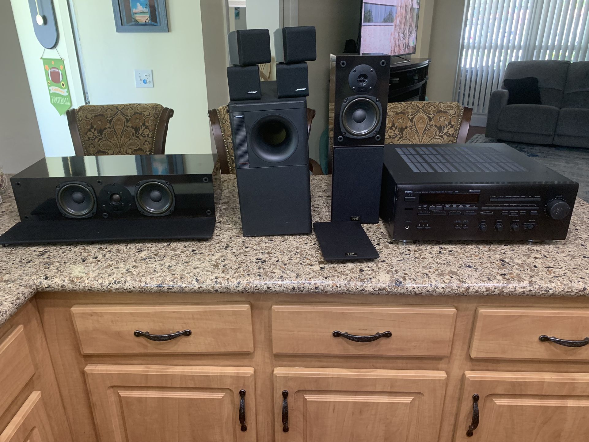 Yamaha Surround Sound 5 Channel Audio/Video System