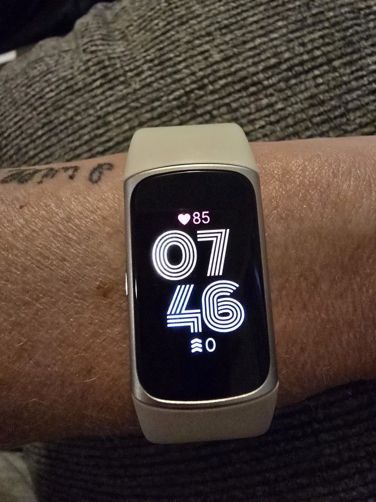 Fitbit Charge 6