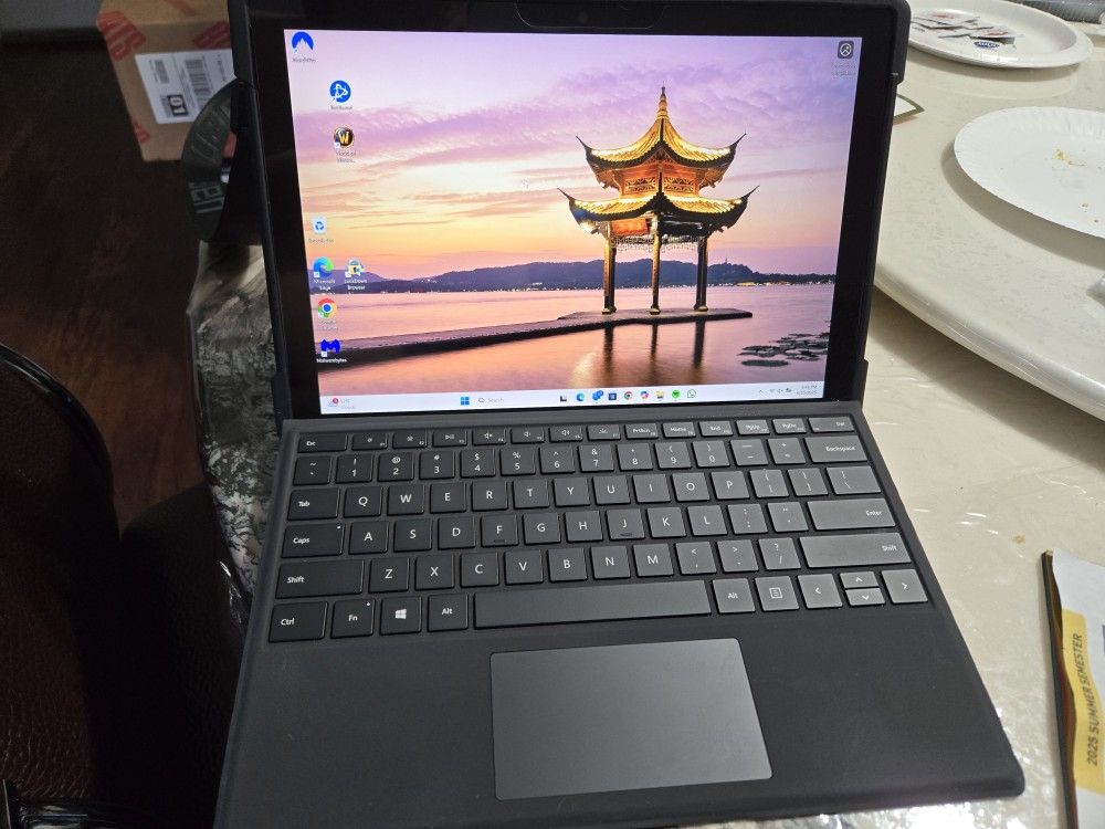 Surface Pro 7+ 16gb Ram 256gb i5 1135g7