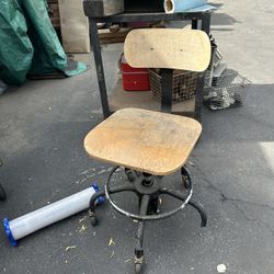 PRICED TO SELL - Nice Vintage Chair AS IS