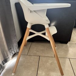 High Chair - Lalo The Chair Convertible 
