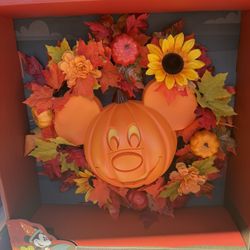 Disney Parks 2024 Halloween Mickey Mouse Jack o Lantern Pumpkin Wreath 16" NEW