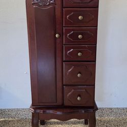Freestanding Jewelry Box
