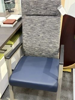 KI High Back Guest Chair with Arms – $400 📦 Florida