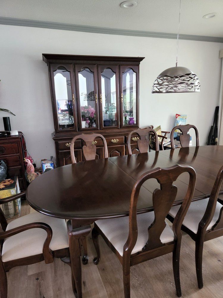 NEW PRICE: Queen Anne Dining Room Table, Chairs And China Cabinet