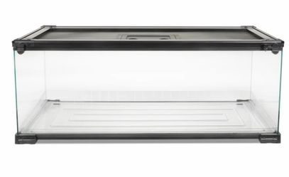 20 gallon tank with sliding screen lid that locks