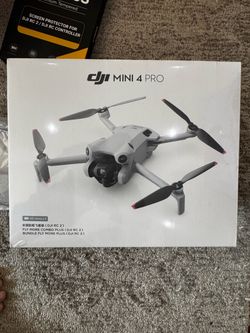 DJI Mini 4 Pro fly more package