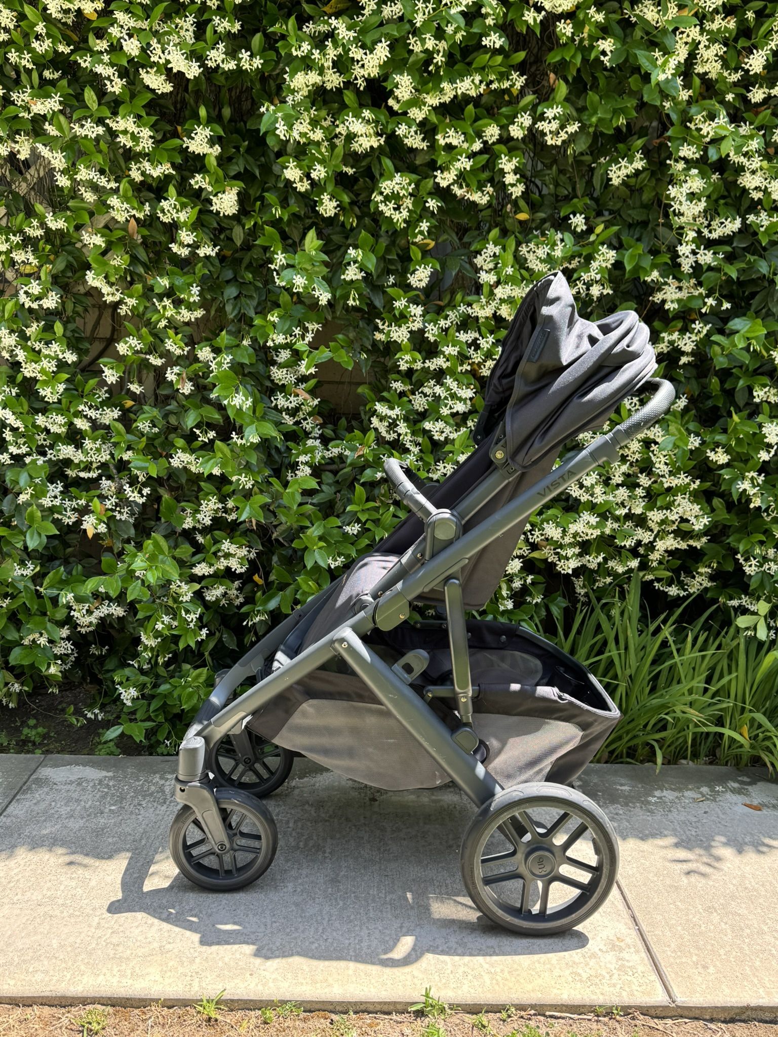 UPPABaby Vista V2 Stroller Black/ Jake