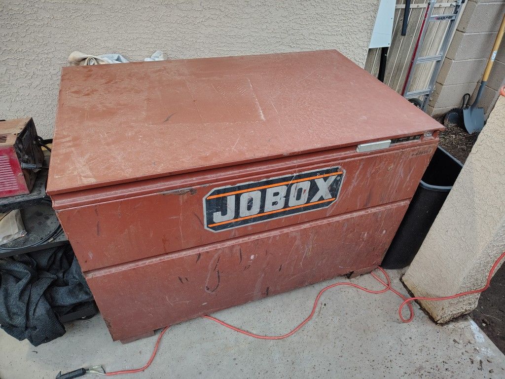 CRESCENT JOBOX® 1-656990 Heavy Duty High Capacity Jobsite Chest Box