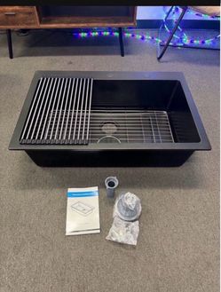 Moving sale only $125!! New 33x22x10 Inch Black Kitchen Sink Quartz Granite