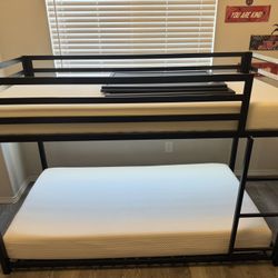 KIDS BUNK BED WITH TWIN MATTRESSES 