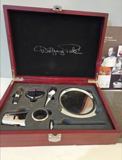 Wolfgang Puck wine accessories