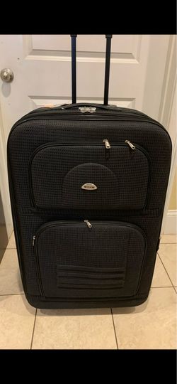 Suitcase large 32x21x11