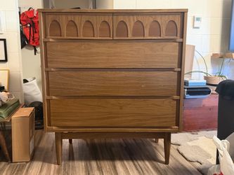 Vintage Gorgeous Kroehler MCM Tallboy dresser