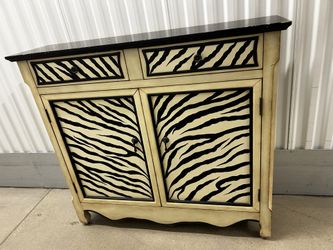 Zebra 🦓 Print Chest