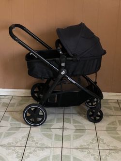 MAXI COSI ZELIA STROLLER AND BASSINET!!!!