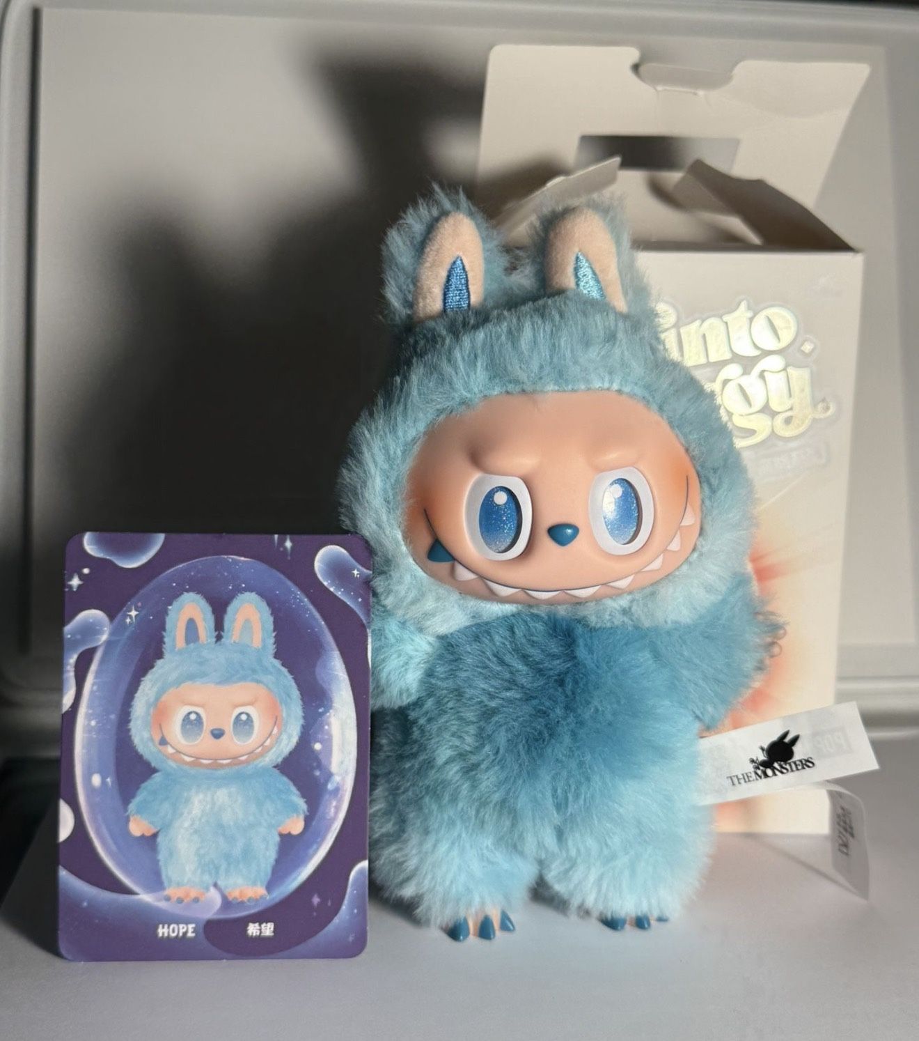Labubu (blue)