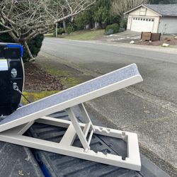 Pet Dog Lightweight Adjustable Ramp Stairs up to 19” High House Home Couch Bed Folding like New 