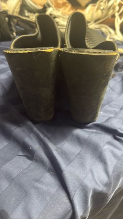 Shoe