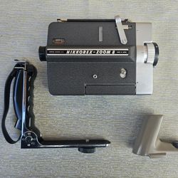 Vintage Nikon Nikkorex Zoom 8 8mm Movie Camera w/ Case & Grips