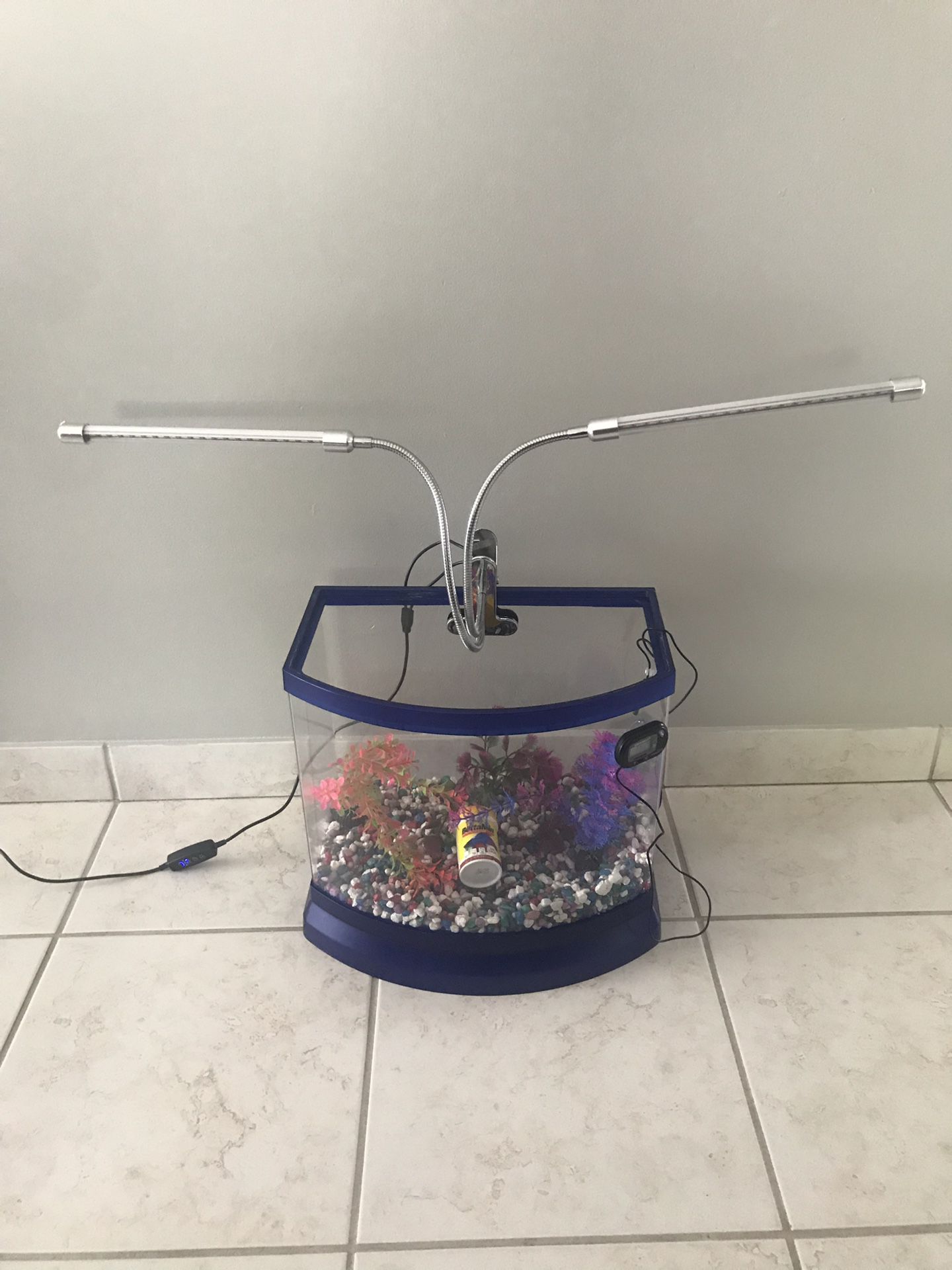 5 gallons fish tank with LED light