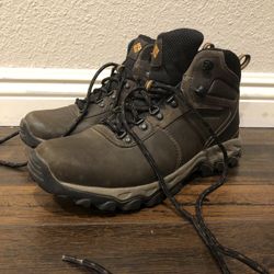 Columbia Newton Ridge Waterproof Leather Hiking Boots (Men’s 8.5)