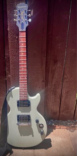 Barely Used Epiphone Les Paul Special Guitar