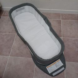 Baby Delight Travel Bassinet