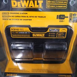 DEWALT 20v / 12v  JOBSITE CHARGING STATION 