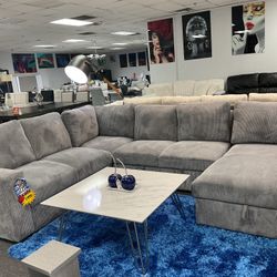 💥TAX SEASON FURNITURE SALE NOW ‼️ BEAUTIFUL GREY SLEEPER SECTIONAL 25% OFF RETAIL🛋️🤯