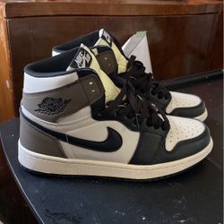 Air Jordan 1 Retro High OG “ Dark Mocha “