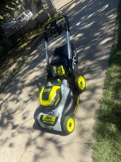Lawnmower ryobi awd dual blade come w fast charger and 6ha battery costumer return to Home Depot as is  