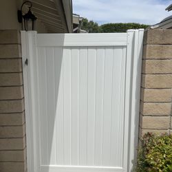 Vinyl Gate