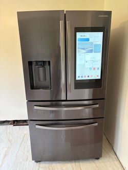 Samsung RF28R7551SG- 36 Inch French Door Refrigerator with Family Hub™