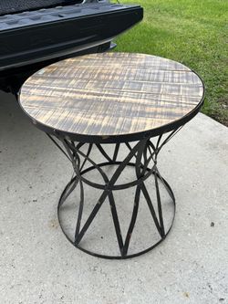 Round Table Wooden Top Metal Base Good Shape
