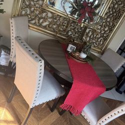 Table set like new furniture clean