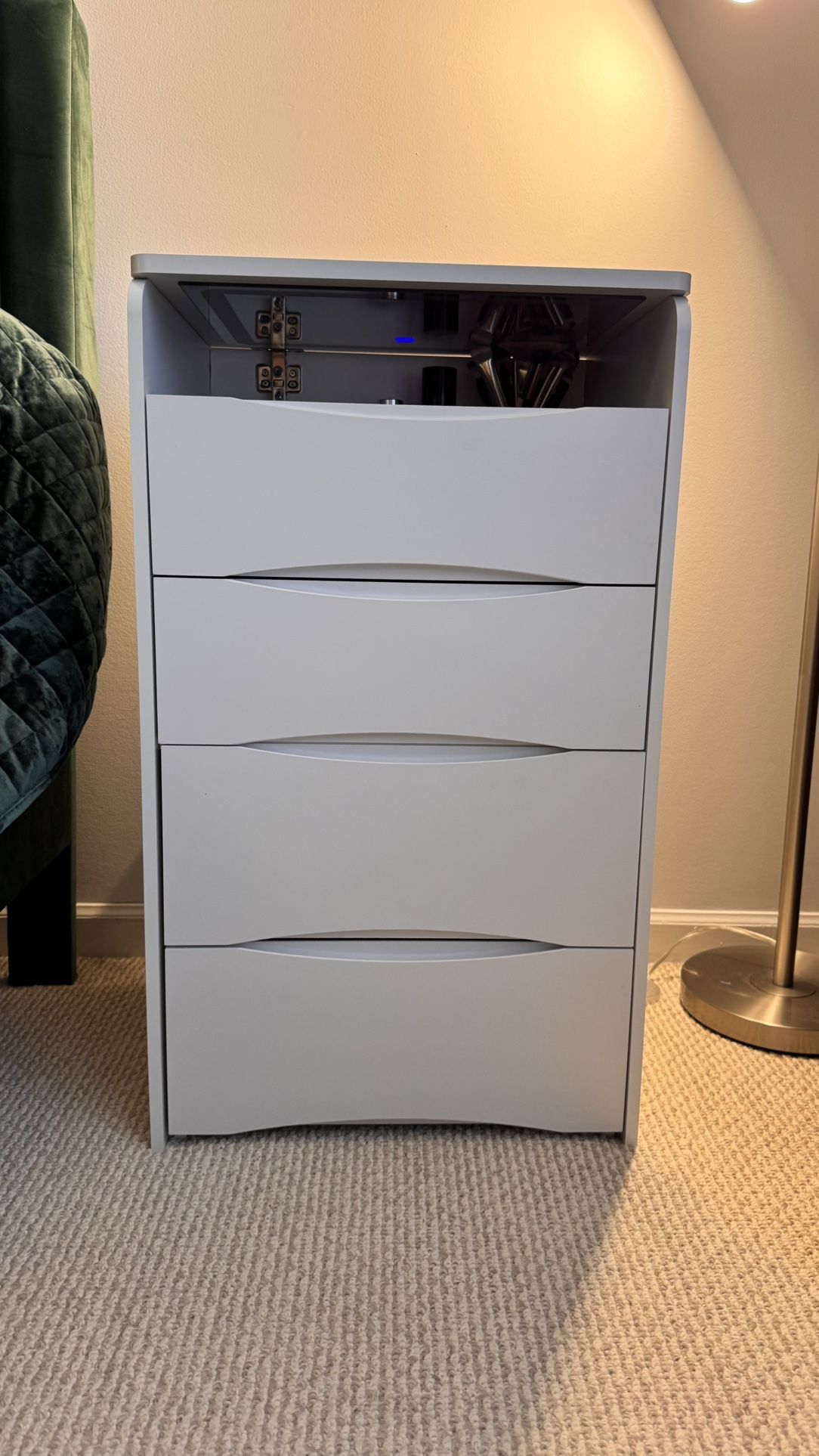Make Up Vanity Table 