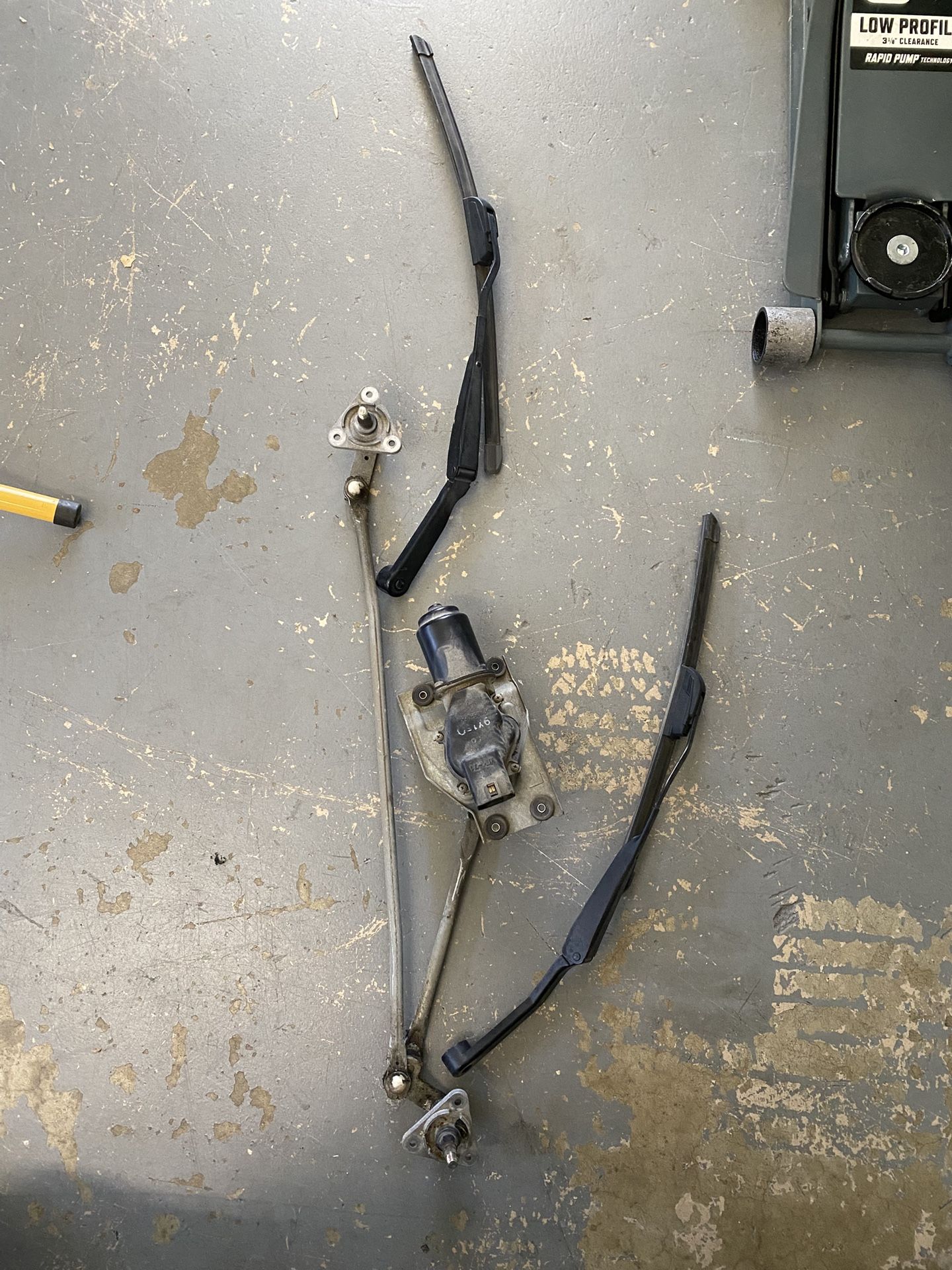Honda S2000 AP1 Windshield Wiper Motor / Arms