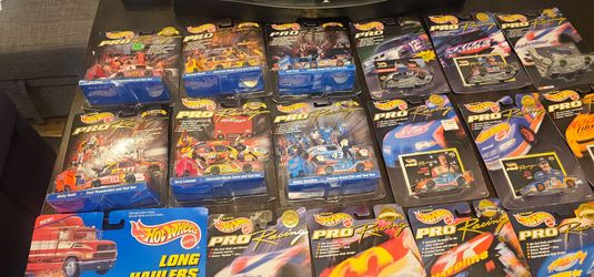 Hot wheel Nascar and trucks