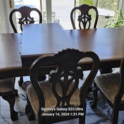 Dining Table Set Withe 6  chairs