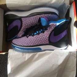 NIKE ALPHA DUNK SIZE 11.5 " Look Up Price On Stock X Size 11.5 Authentic Original!!!!!