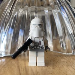 Lego Minifigure Star Wars from Set 8084 Snowtrooper, Hoth Stormtrooper for Sale in Pleasanton, OfferUp