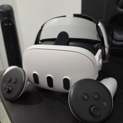 Meta Quest 3 with Bobo VR headstrap and Battery Pack