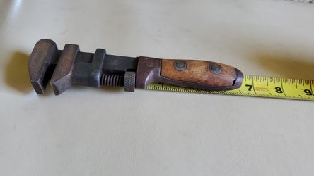 (Oak Leaf) Rail Road Adj-Wrench.