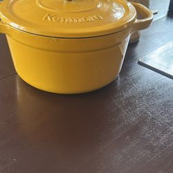 Kenmore 5.5 Quart Dutch Oven in Yellow