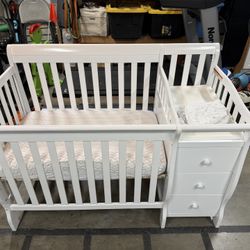 Crib With Changing Table