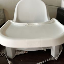 Ingenuity Deluxe Learn To Dine Baby Feeding Seat